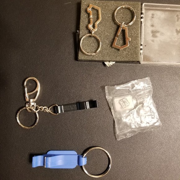 lot of key chains vintage - Picture 4 of 5